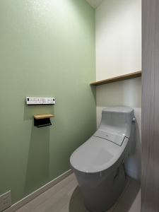 トイレ３  薄いグリーンの敗色がお洒落です。 